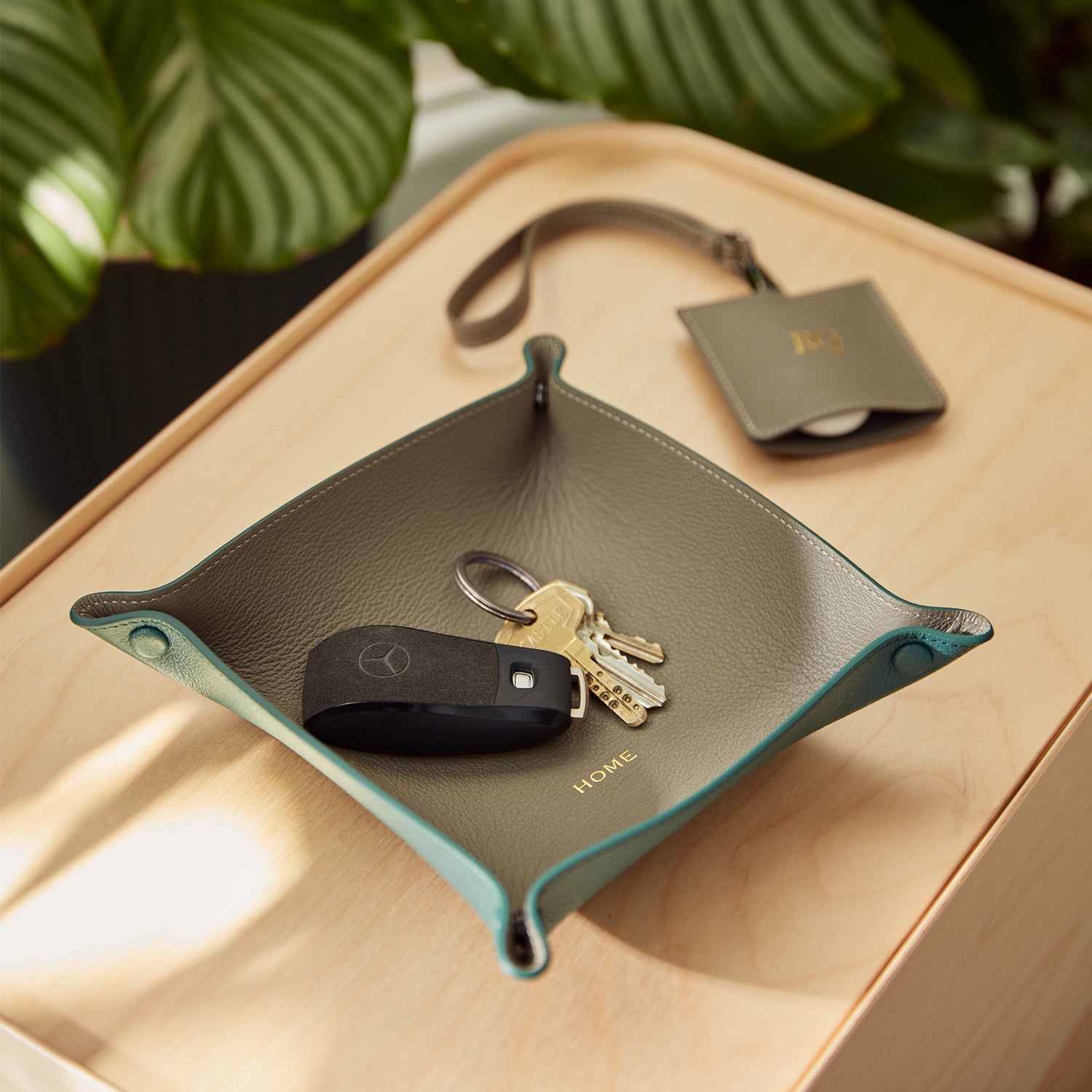 Duo Valet Tray