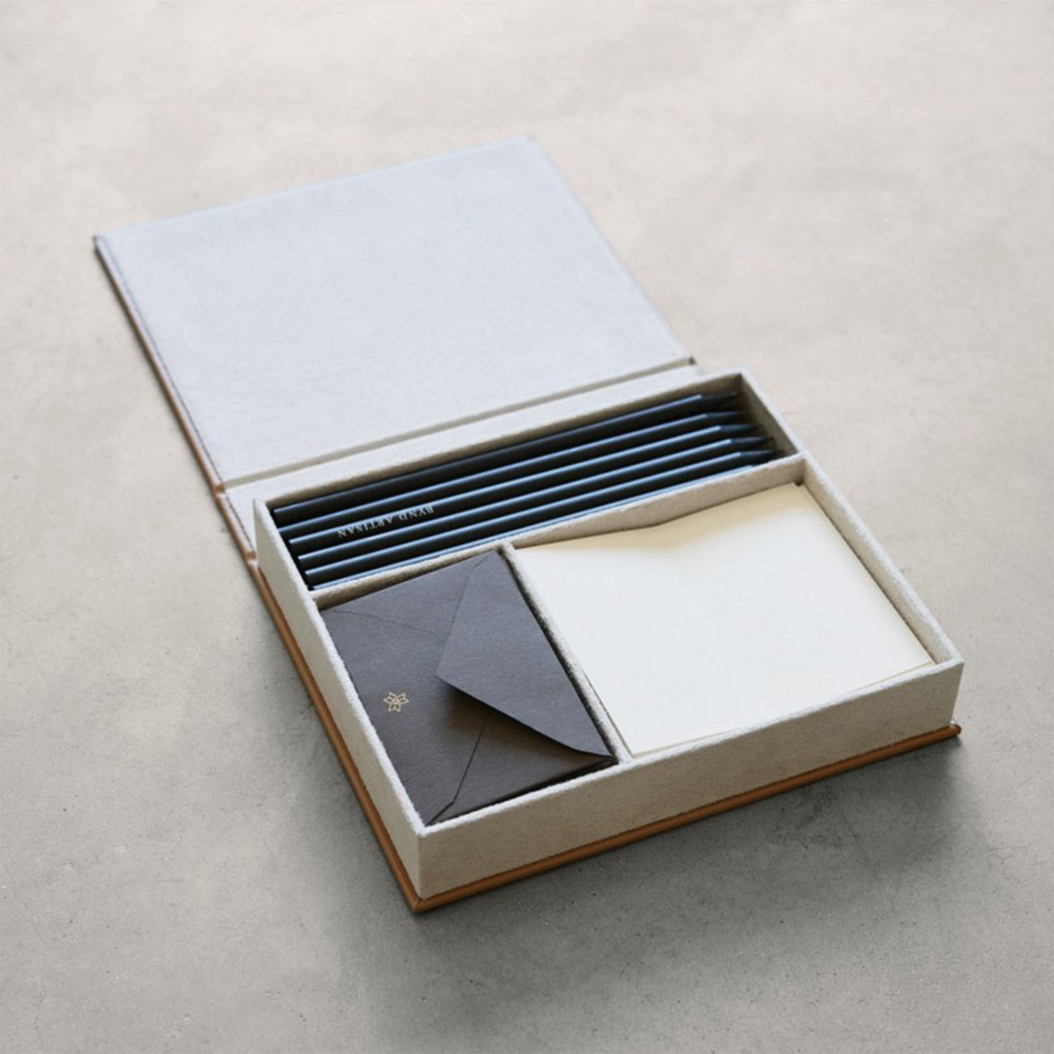 Olivia Lee for Bynd Artisan Book of Gratitude (Note Card Set)